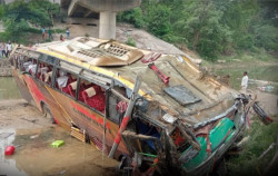 Death toll in Bara bus accident hits 16